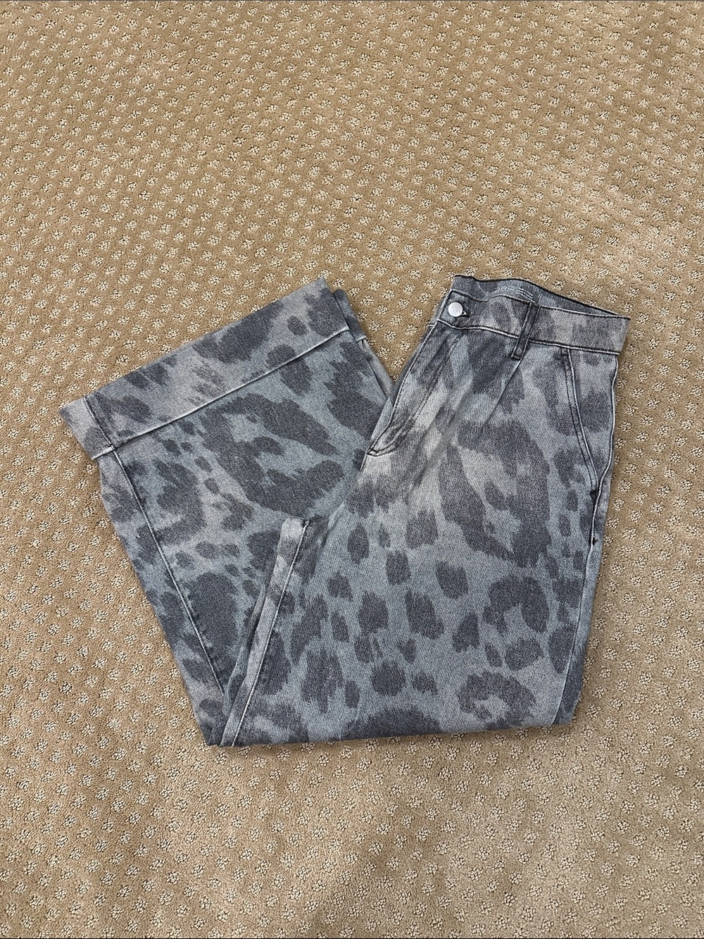 Pilcro Grey Leopard-Print Boyfriend Jeans
